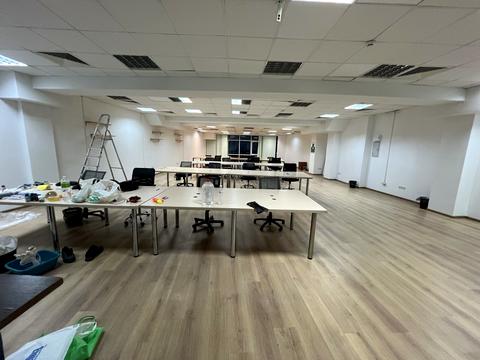 комерційна за адресою Євгена Коновальця вул. (Щорса), 36-Д