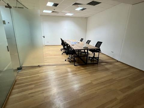 комерційна за адресою Євгена Коновальця вул. (Щорса), 36-Д