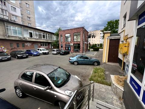 комерційна за адресою Шевченка, 3А