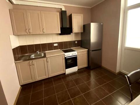 квартира за адресою Київ, Любомира Гузара просп. (Космонавта Комарова), 46 