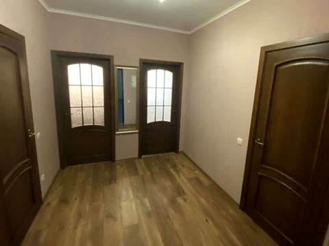 квартира за адресою Київ, Любомира Гузара просп. (Космонавта Комарова), 46 