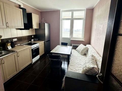 квартира за адресою Київ, Любомира Гузара просп. (Космонавта Комарова), 46 