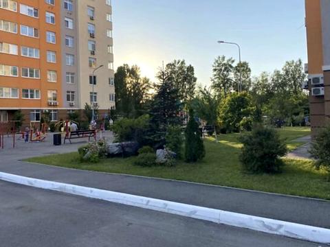 квартира за адресою Київ, Любомира Гузара просп. (Космонавта Комарова), 46 