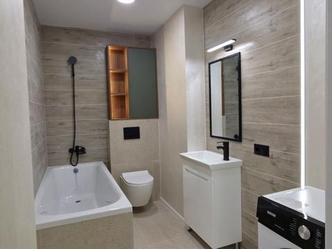 квартира за адресою Тролейбусна вул., 4