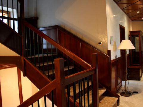 комерційна за адресою Андріївський узвіз, 7-А