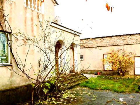 дом по адресу С. Васильченка, 8