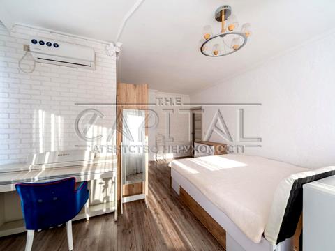 квартира за адресою Дмитрівська вул., 60