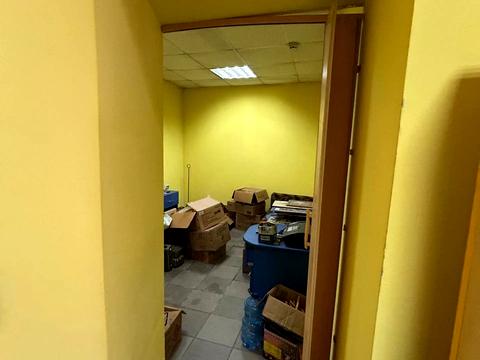 комерційна за адресою Незалежності вул., 225