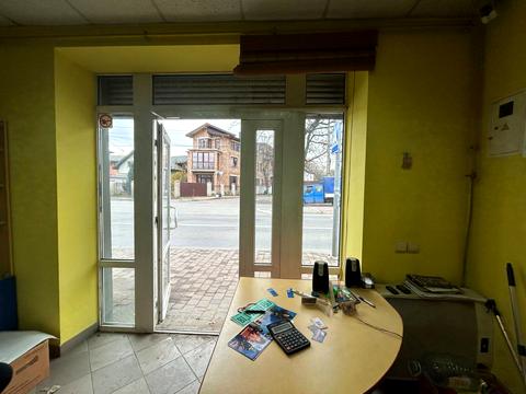 комерційна за адресою Незалежності вул., 225