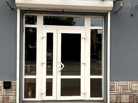 комерційна за адресою Незалежності вул., 225