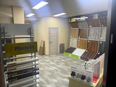 комерційна за адресою Володимира Івасюка вул., 76а