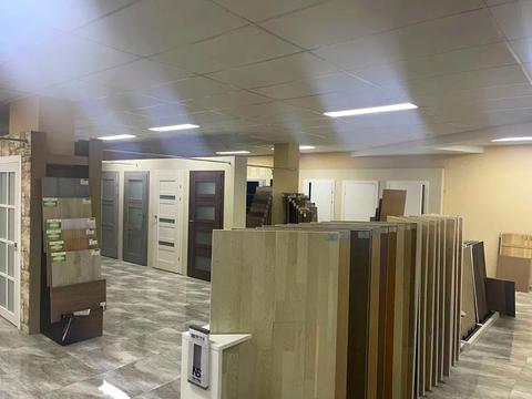 комерційна за адресою Володимира Івасюка вул., 76а