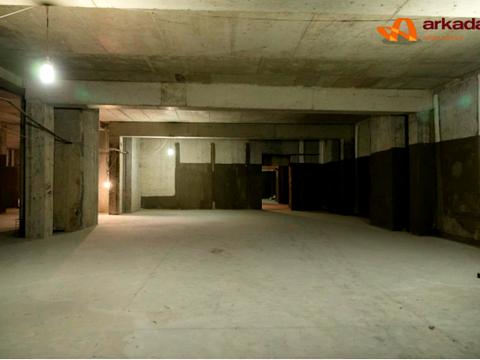 комерційна за адресою Євгена Коновальця вул., 146