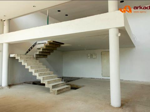 комерційна за адресою Євгена Коновальця вул., 146