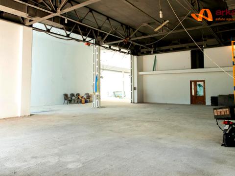 комерційна за адресою Євгена Коновальця вул., 146