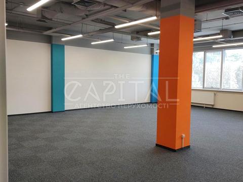 комерційна за адресою Вацлава Гавела бульв. (Івана Лепсе), 6-В