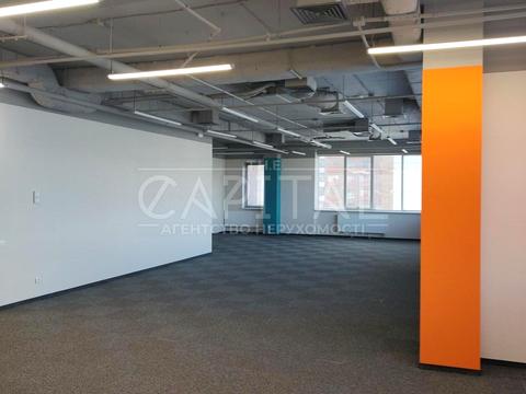 комерційна за адресою Вацлава Гавела бульв. (Івана Лепсе), 6-В