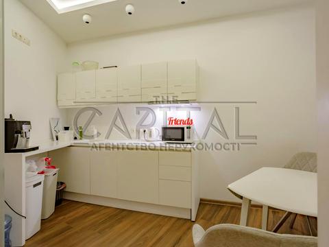 коммерческая по адресу Евгения Коновальца ул. (Щорса), 7-9