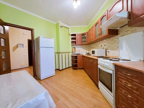 квартира по адресу Драгоманова ул., 6/1