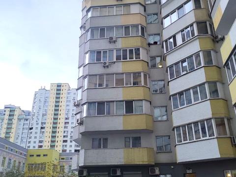 квартира по адресу Драгоманова ул., 6/1