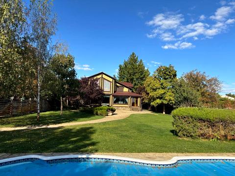 дом по адресу Набережна