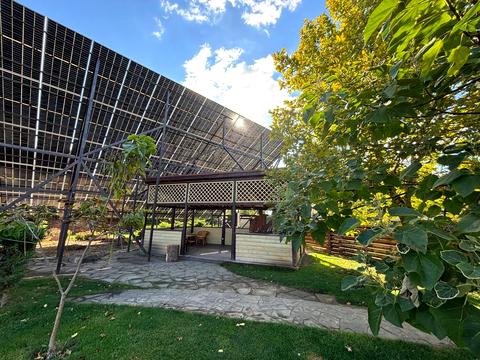 дом по адресу Набережна