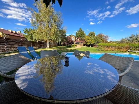 дом по адресу Набережна