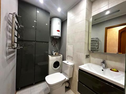 квартира за адресою Космонавта Поповича вул. (Космонавта Волкова), 8