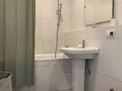 квартира по адресу Академика Глушкова просп., 9-Є