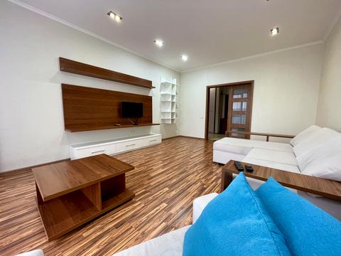 квартира за адресою Дніпровська набережна вул., 14