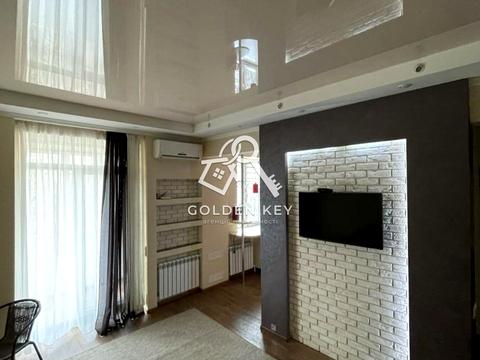 квартира за адресою Революційна, 10