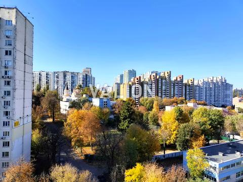 квартира за адресою Патріарха Мстислава Скрипника вул., 7