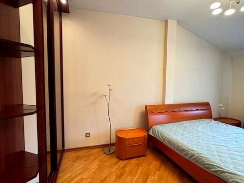 квартира за адресою Євгена Коновальця вул. (), 25