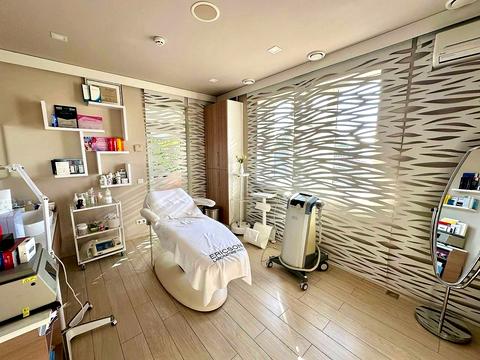 комерційна за адресою Запорізька вул., 1