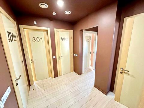 комерційна за адресою Запорізька вул., 1