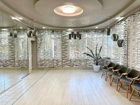 комерційна за адресою Запорізька вул., 1