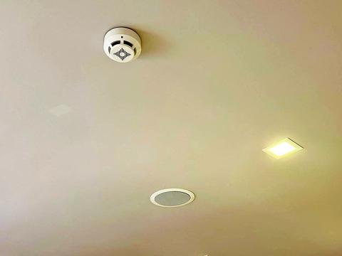 комерційна за адресою Запорізька вул., 1