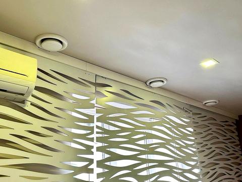 комерційна за адресою Запорізька вул., 1