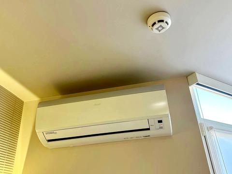 комерційна за адресою Запорізька вул., 1