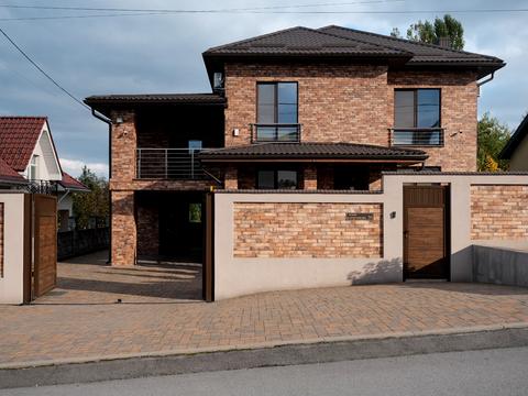 будинок за адресою Бурштинова