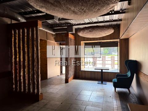 комерційна за адресою Хрещатик вул., 12