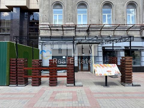 комерційна за адресою Хрещатик вул., 12