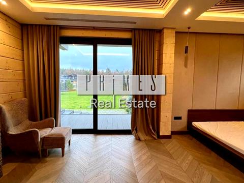 будинок за адресою Першотравнева вул.