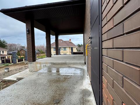 будинок за адресою Олександра Матросова вул.