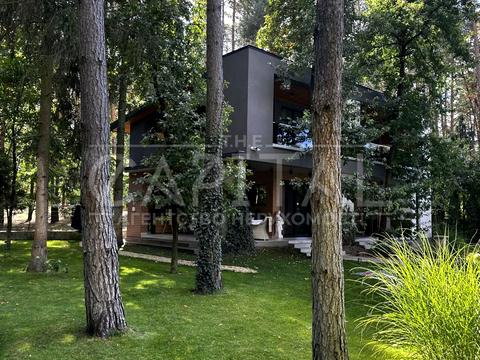 будинок за адресою Першотравнева вул.