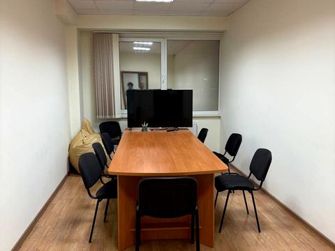 комерційна за адресою Богдана Хмельницького вул., 212