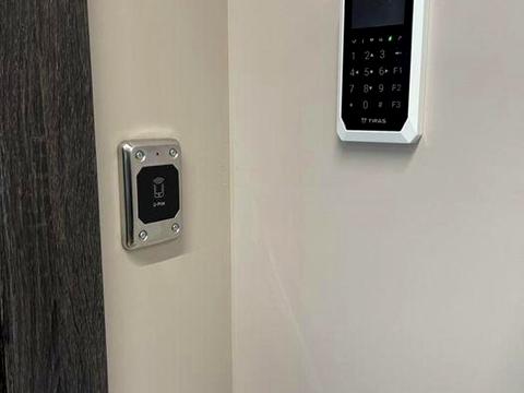 коммерческая по адресу Василия Тютюнника ул. (Анрі Барбюса), 28-А