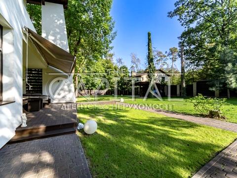 будинок за адресою Патріарха Володимира Романюка вул. (Жовтнева)