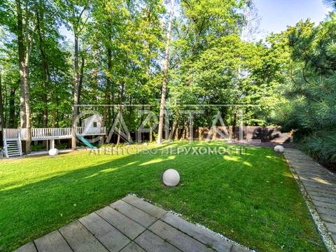 будинок за адресою Патріарха Володимира Романюка вул. (Жовтнева)