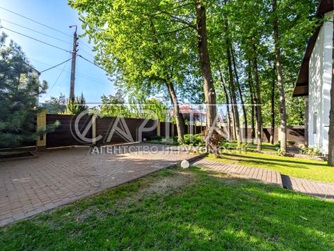 будинок за адресою Патріарха Володимира Романюка вул. (Жовтнева)